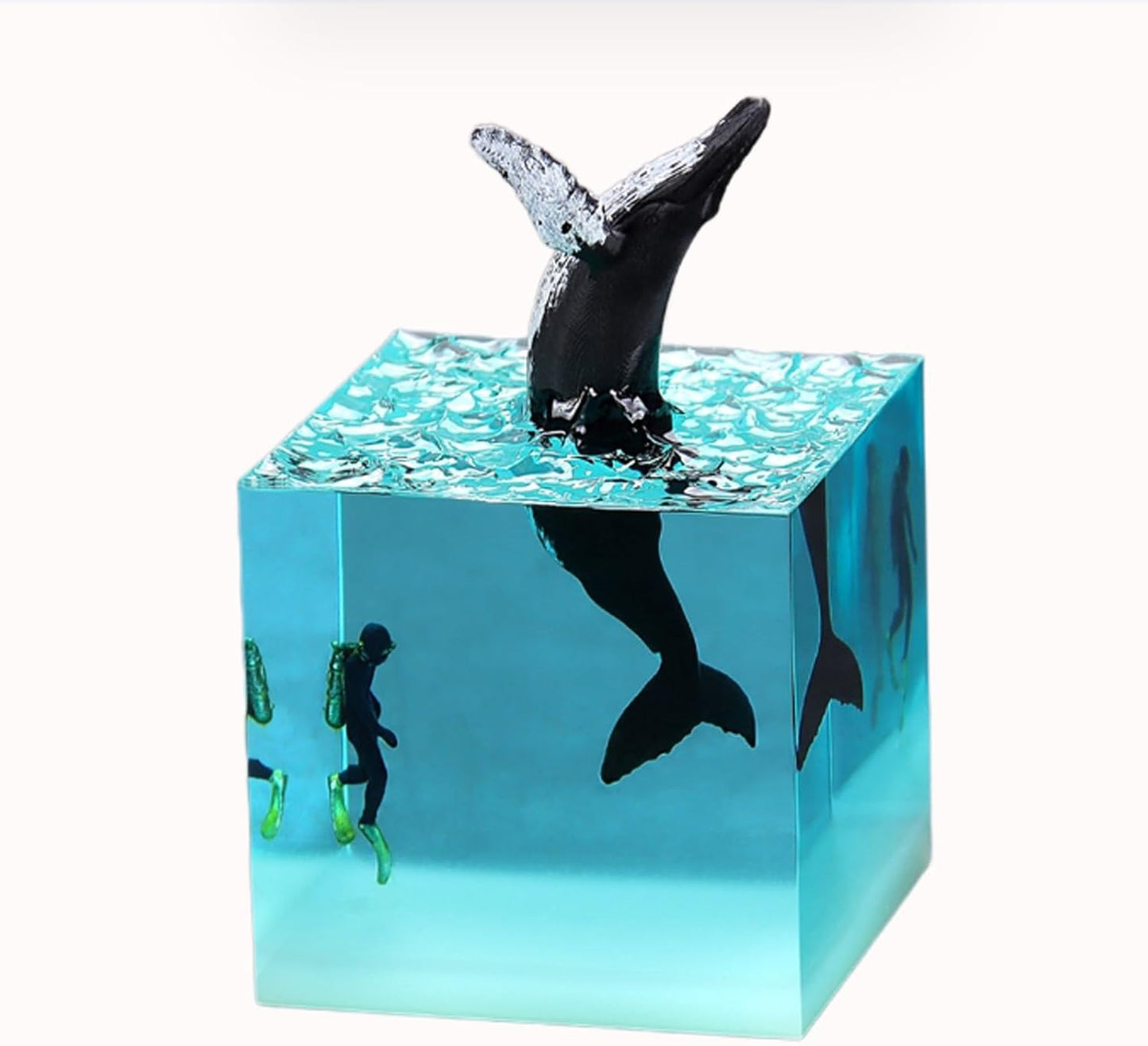 Pryxo™ Ocean Whale Resin Cube🐋