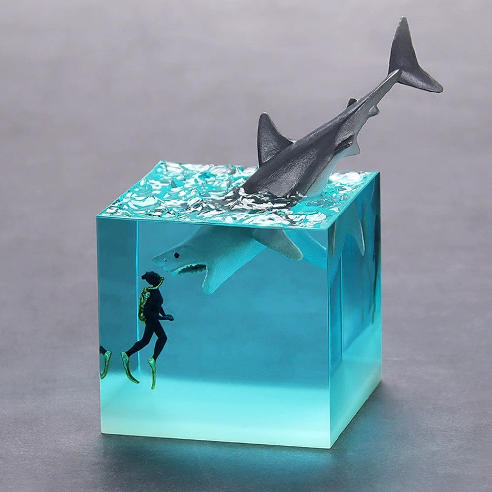 Pryxo™ Ocean Whale Resin Cube🐋